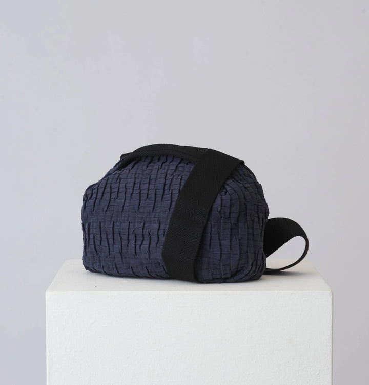 FRANKIE CROSSBODY NAVY