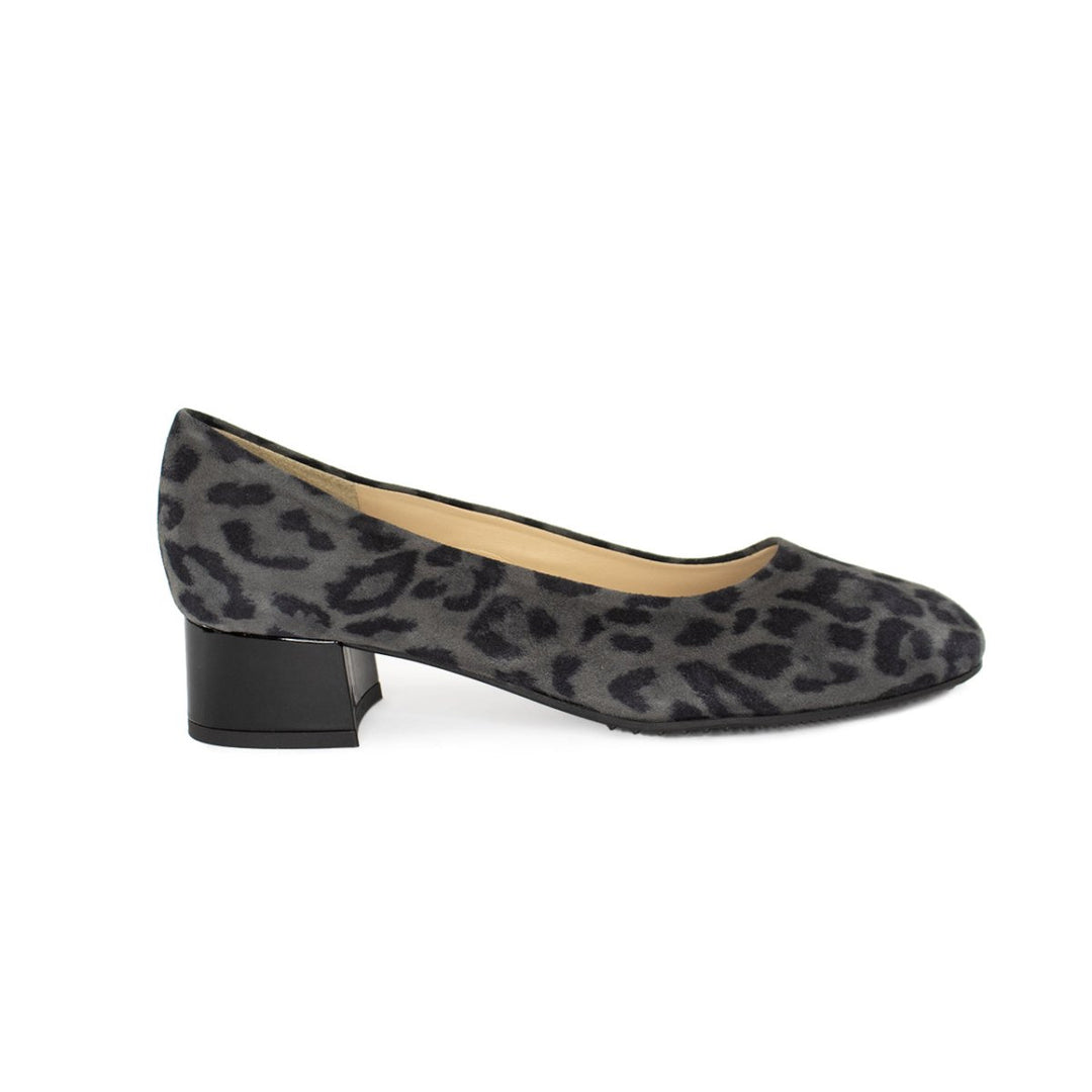 Brunate 32069 SNAIL Shoes | Shop now at Main &amp; Taylor Shoes!