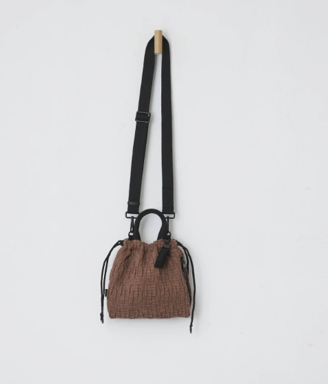 FRANKIE SMALL BUCKET BAG CINNAMON