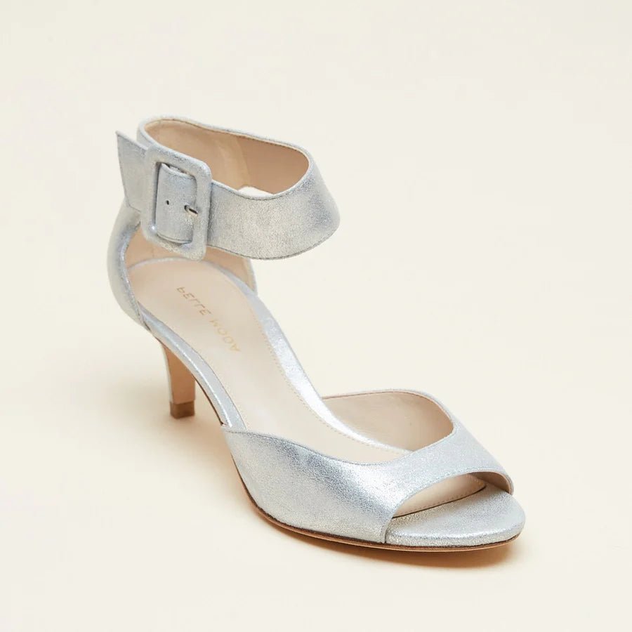 Pelle Moda BERLIN SILVER Shoes | Shop now at Main & Taylor Shoes!