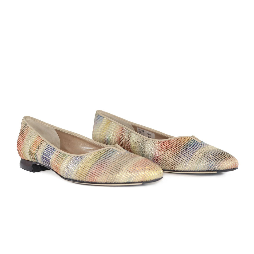 Brunate 100.6B DAY/NUT FLAT Shoes | Shop now at Main & Taylor Shoes!
