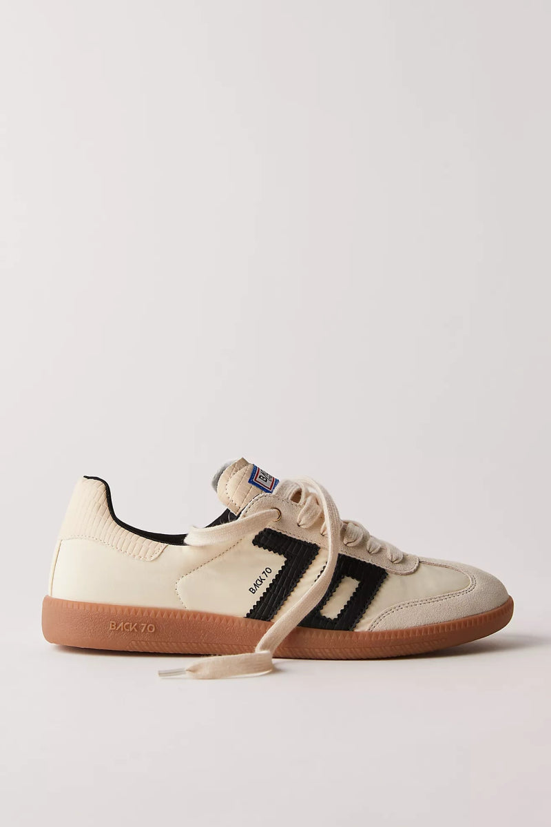 Back 70 GHOST BEIGE/BLACK Shoes | Shop now at Main &amp; Taylor Shoes!