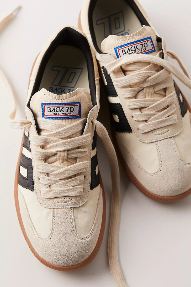 Back 70 GHOST BEIGE/BLACK Shoes | Shop now at Main & Taylor Shoes!