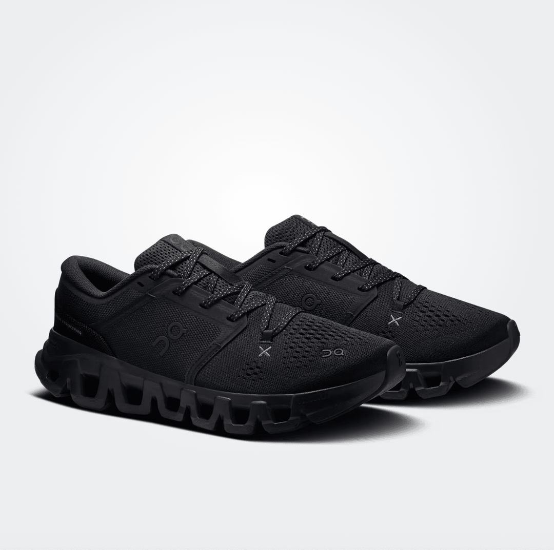 On Running CLOUDX 5 WOMEN BLACK/BLACK SNEAKER Shoes | Shop now at Main &amp; Taylor Shoes!