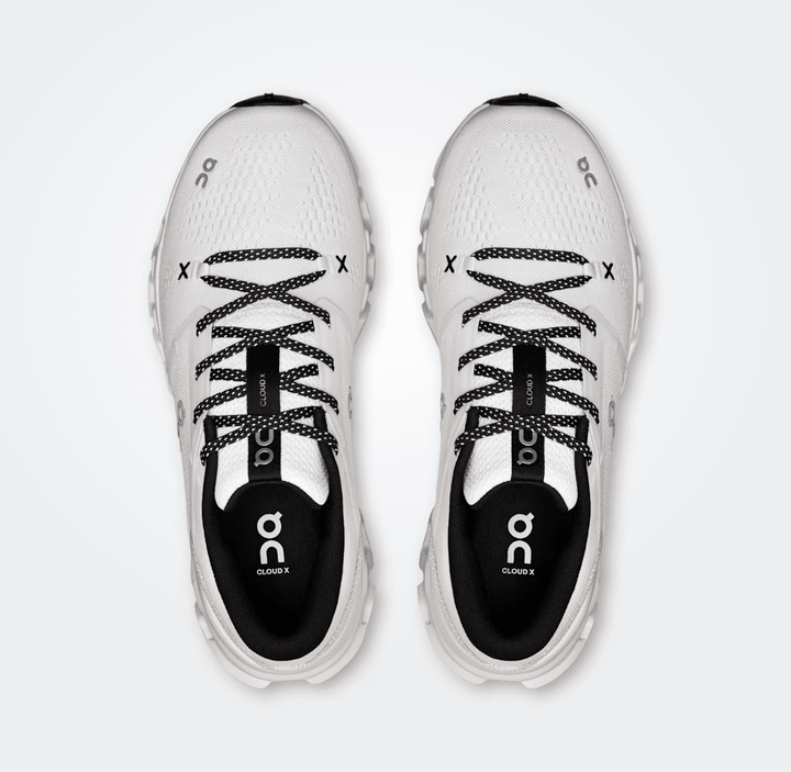 On Running CLOUDX 5 WOMEN WHITE/BLACK SNEAKER Shoes | Shop now at Main &amp; Taylor Shoes!