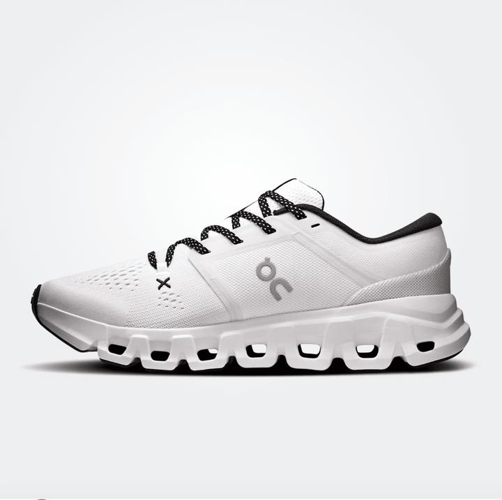 On Running CLOUDX 5 WOMEN WHITE/BLACK SNEAKER Shoes | Shop now at Main &amp; Taylor Shoes!